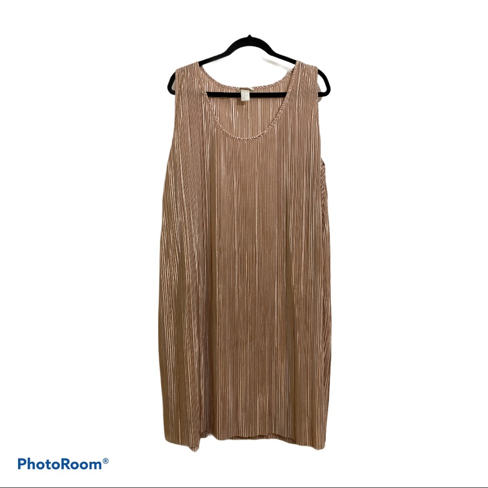 3 for $25 | H&M Pale Pink Pleated Midi Dress - Picture 2 of 6